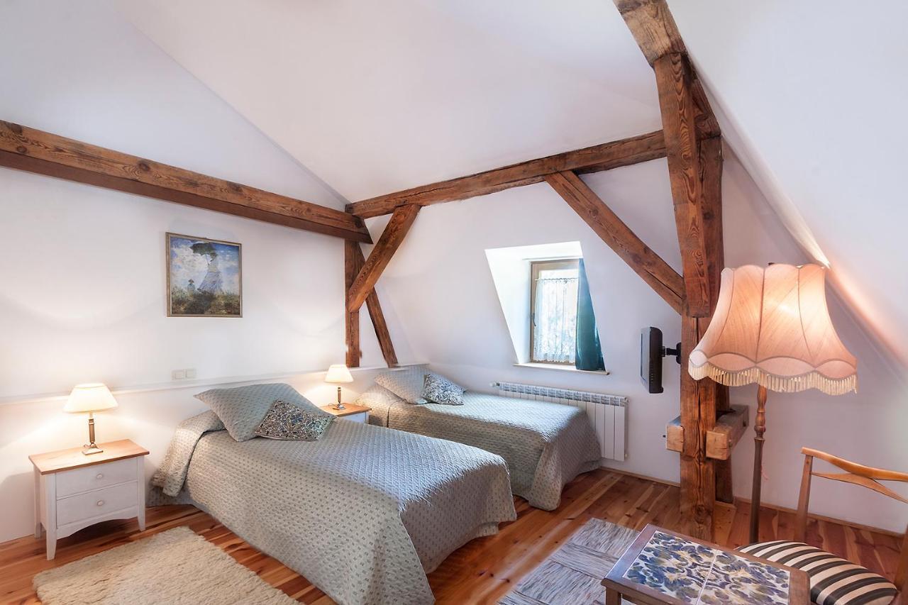 Palac Nieznanice Zabytek Goscinny Ze Spa エクステリア 写真